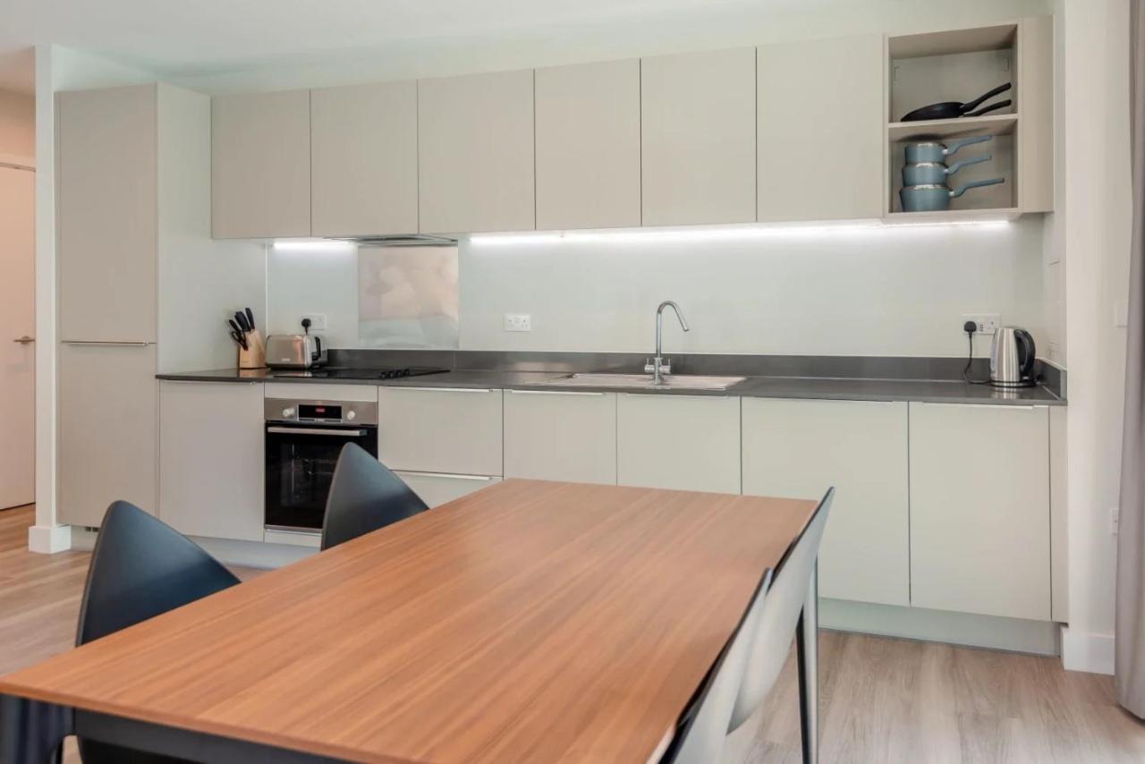 Modern Apartments In Brentford 2 Minutes Walk From Kew Bridge Luaran gambar