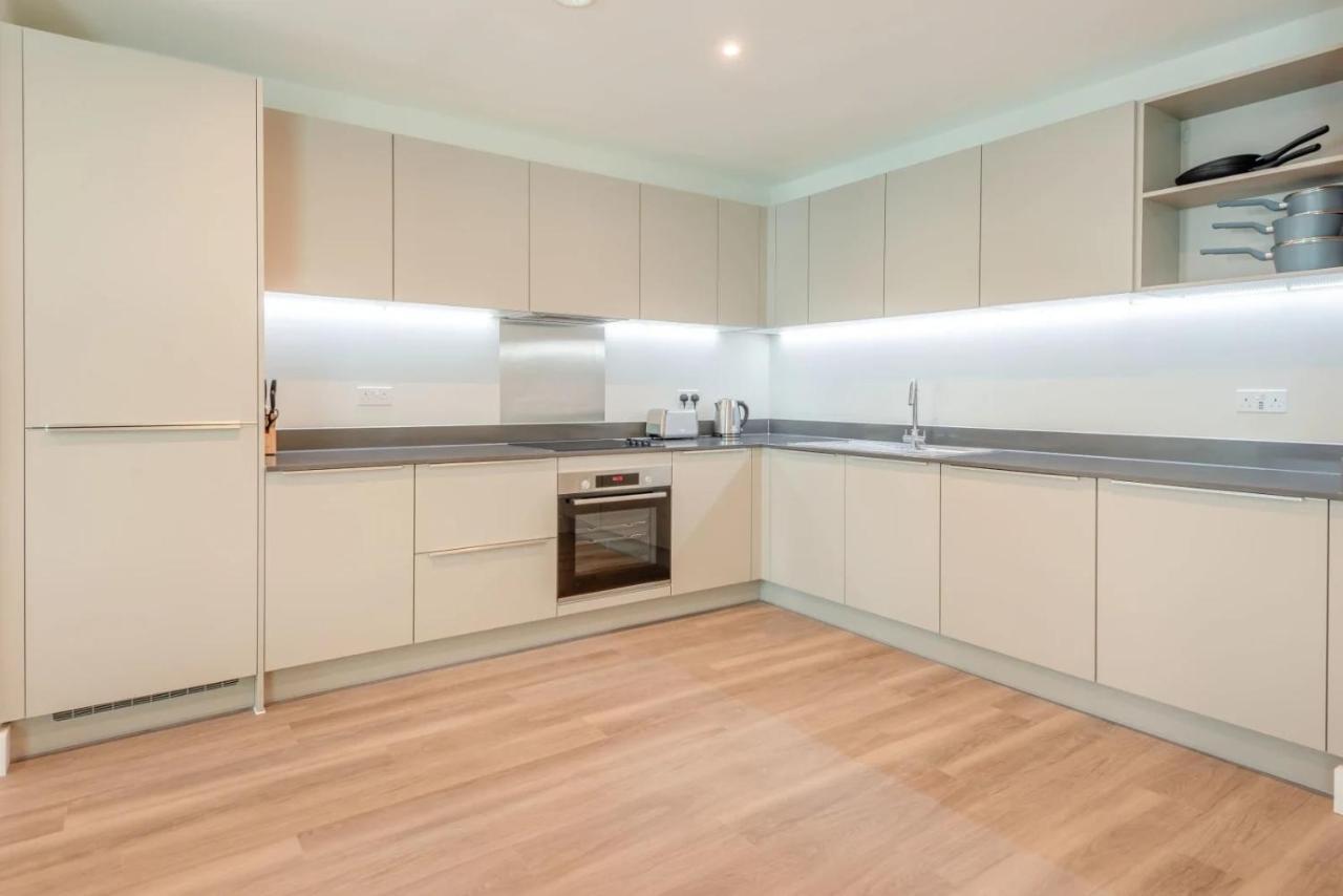 Modern Apartments In Brentford 2 Minutes Walk From Kew Bridge Luaran gambar
