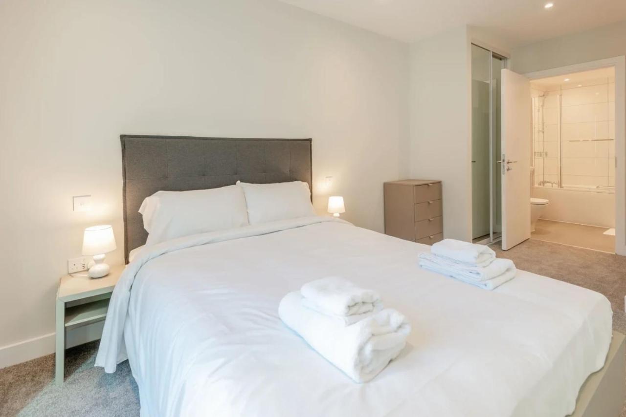 Modern Apartments In Brentford 2 Minutes Walk From Kew Bridge Luaran gambar